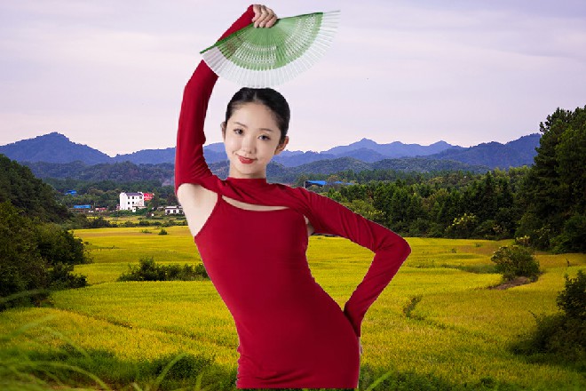 朱雀看到自己的这么多剪刀都没能生效，顿时有些生气起来