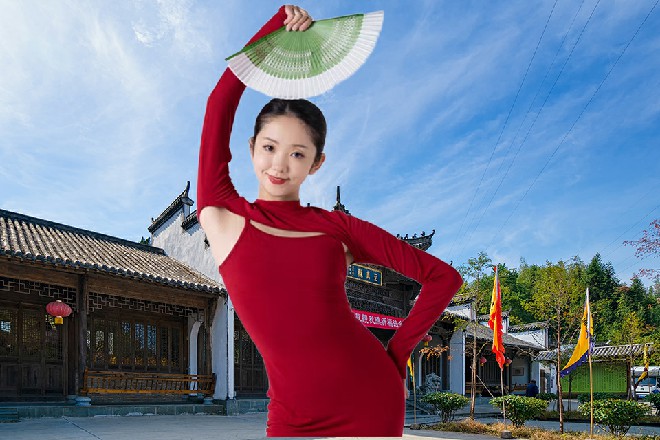 转眼之间，这小屋子里就剩下了红色妖姬，冷优优和青梅三个人