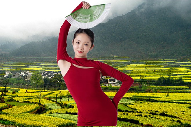 何千语站在那，说着风凉话，嘲讽的意思特别的浓重