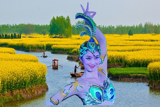 我擦，这哥们练的什么功夫啊，竟然还随身带着铜锣