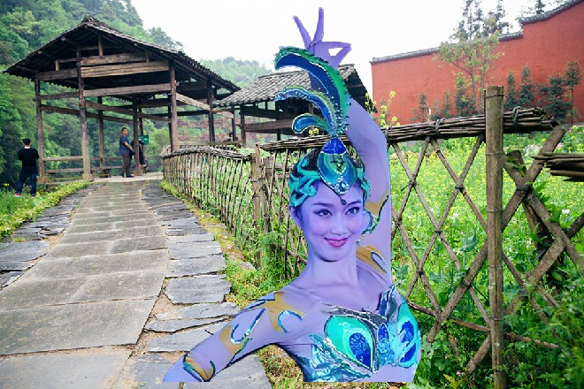 高谈跟着猴子有一阵了，他拍拍高谈的肩膀，那就全靠你了