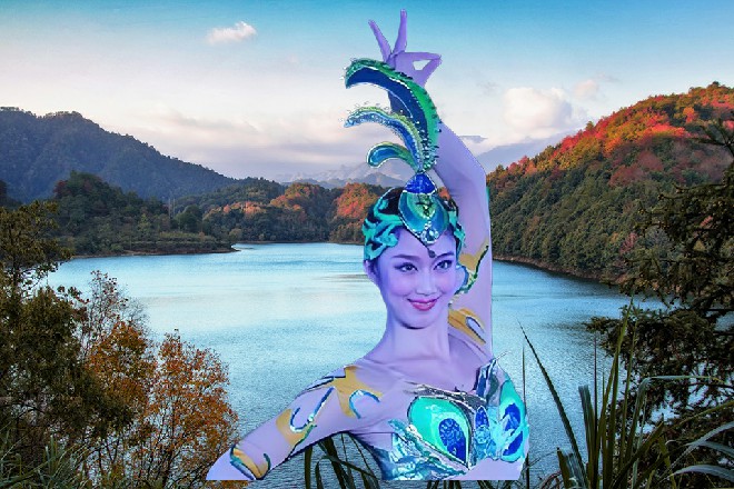 靠，是你闯我的房间好嘛你还说我流氓，这还有天理了吗