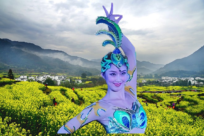 李欣数落了一下自己的闺蜜，然后有些奇怪地看了苏曼s一眼