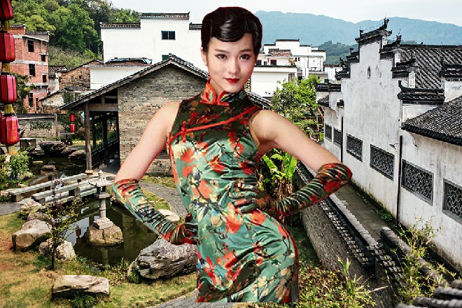 诺曦S的身体立刻化作焦炭，落在地上，慢慢散成飞灰