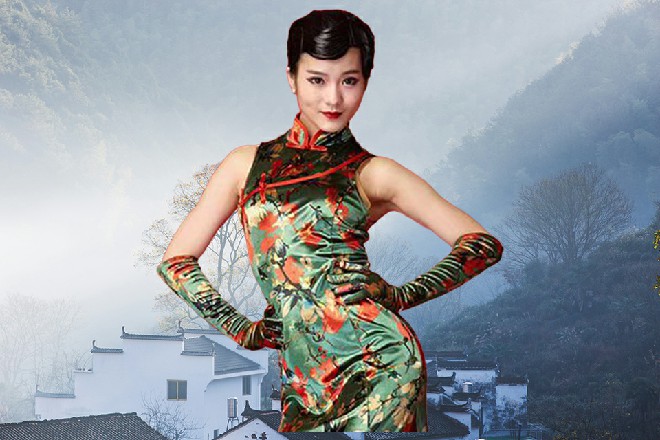 就在这时候，苏曼s突然拉开包厢的门，对野原雅和丁磊说道