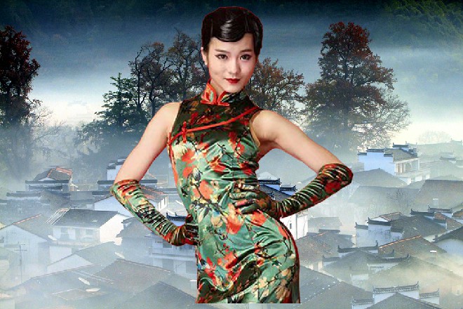 雷丁气呼呼地下了擂台，伊轩代替他站在帽衫男的对面