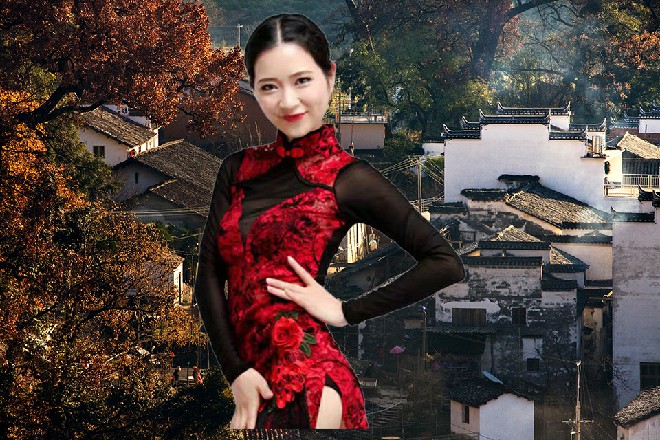 两个人的身体直接破开地面，砸在了地下室的地面上