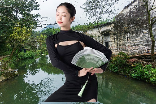 他想爬起来，却先吐出一口鲜血来，这一下受伤是着实不轻