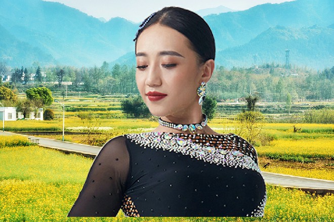 火崎柳云身为一个武士，他一直跟着断水流的大师学习刀法