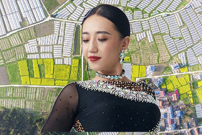 真气在他周身游走，带动着水流，顿时形成了一个小小的漩涡