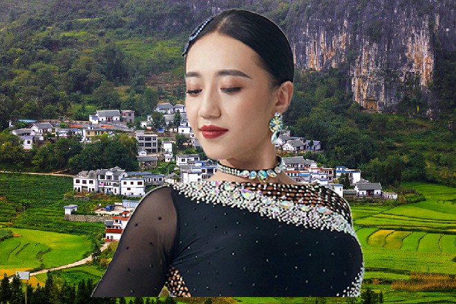 他身上不断爆出气劲来，苏曼s这一套青麟十八打可一点都不轻