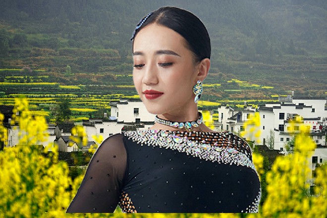 但他伸手一抓，雷丁的身体已经化作了影子，凭空而碎