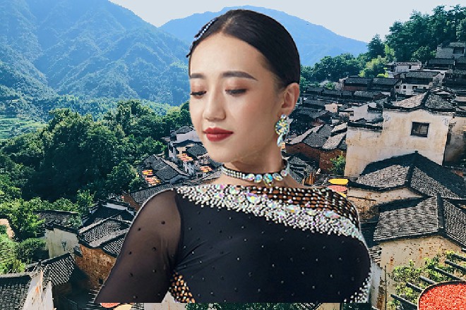 伊轩对着唐燕勾勾手，如果死了，也只能怪我技不如人