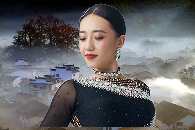 他望了一眼远处的地球，当务之急，是先回到地球上为妙