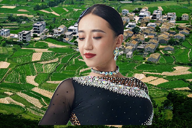 诺曦S尴尬地笑了笑，不敢反驳，只能默默地专心开车