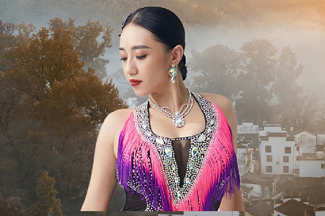 所以看到苏曼s竟然还用手枪，唐燕看他的目光也更加轻蔑起来