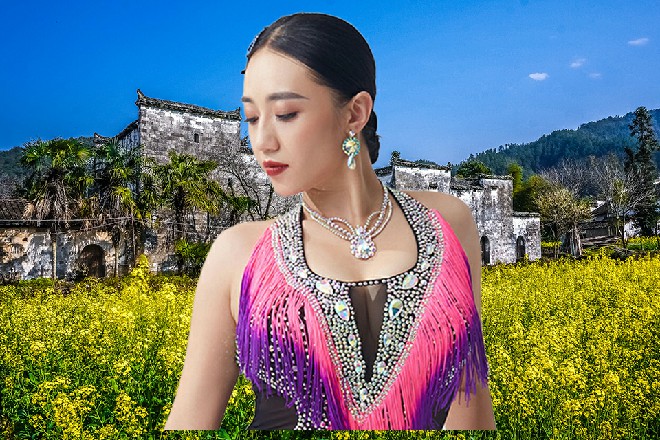 切，一看你那样子就是不相信算了，反正我也就是说说