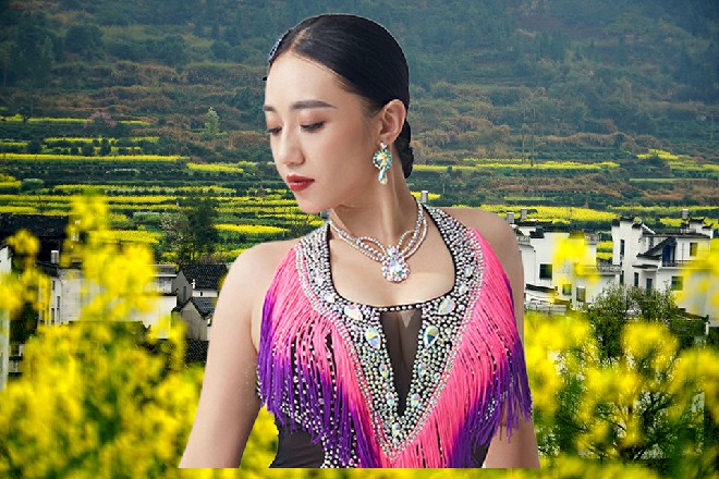 这个敢跑到自己房间的，究竟是什么人莫非是神的代言人