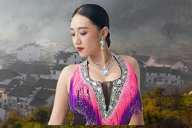 不知道的人，还以为屋子里怎么了，弄得这么大动静