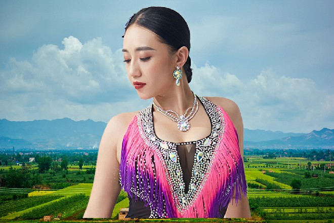 说着，雷丁摸着自己的刀柄，眼神里有些兴奋，有些燥热