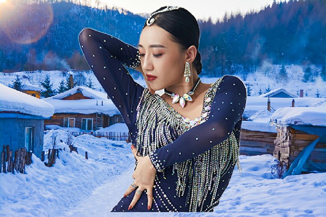 苏曼s话音刚落下，猴子忽然咆哮一声，小蛇，爷爷来会会你