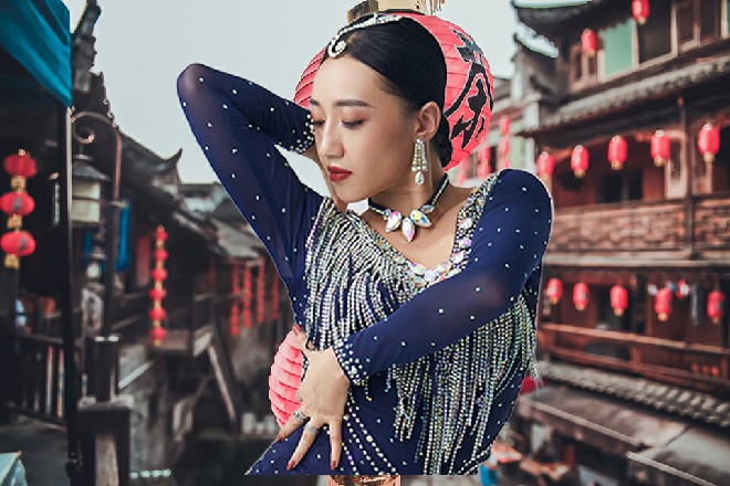 在这种事情上，伊轩可下不去嘴骗王玥，只好实话实说