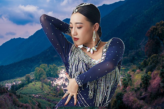 红色妖姬平静了一下心情，他点起一颗香烟，放在嘴边，出发吧