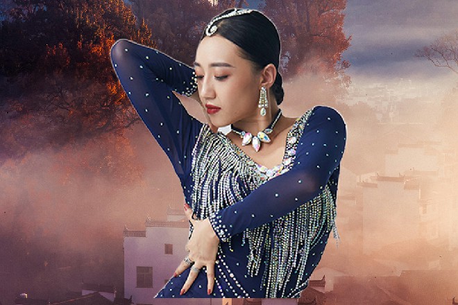 人的气息很微弱，但苏曼s还是闻到了一股不属于这里的味道