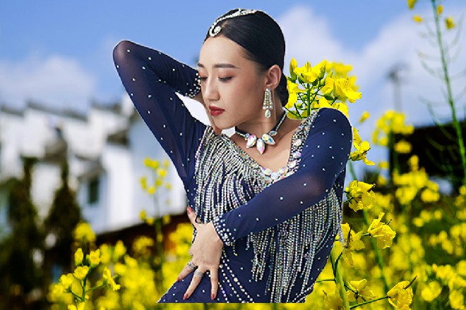 这一幕被龙老爷子自己看在眼里，也忍不住叹了口气