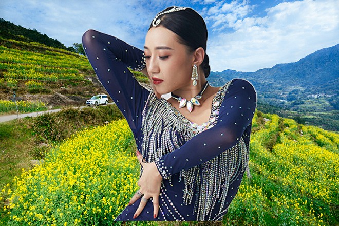 这椅子飞过去的气势又快又猛，一般人估计要被砸的头破血流