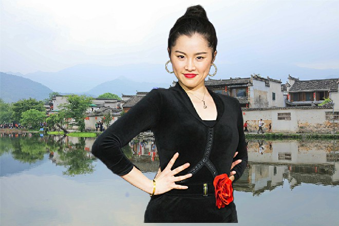 这可是高架桥上的小高速啊两排车道速度都快到了极点