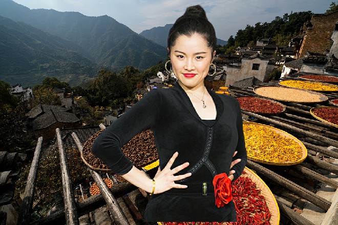 他向着若依狂奔过来，每次踏过地面，都会留下一个脚印